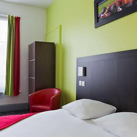Enzo Hotels Contrexeville Hotel
