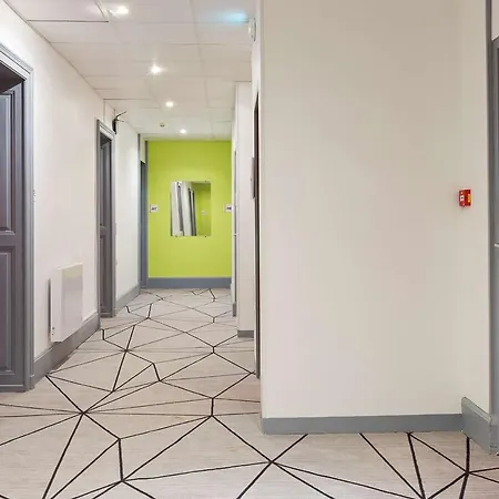 Enzo Hotels Contrexeville * Contrexeville