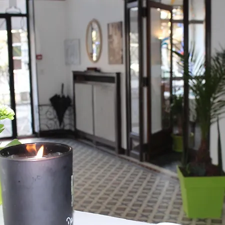 Enzo Hotels Contrexeville * Contrexeville