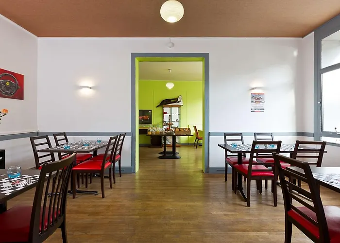 Отель Enzo Контрексвиль